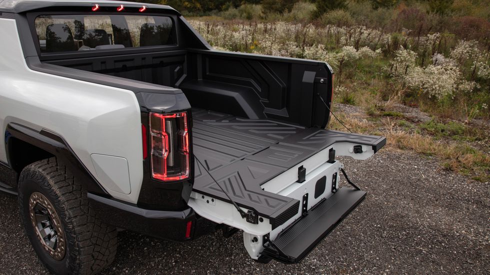 2023 GMC Hummer EV