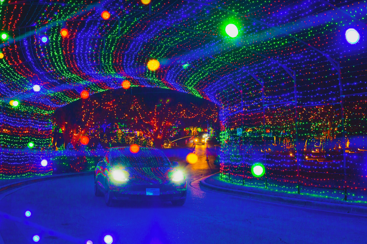 9 Christmas light shows to keep the holiday cheer going all December long