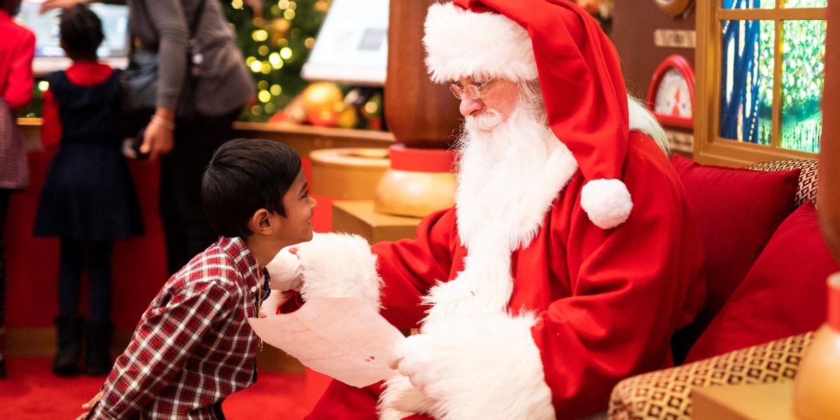 People Propose A Modern Alternative To Coal For Santa Claus To Give Naughty Children