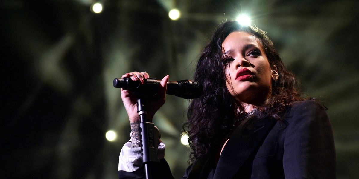 Rihanna Allegedly Responds to Pregnancy Rumors