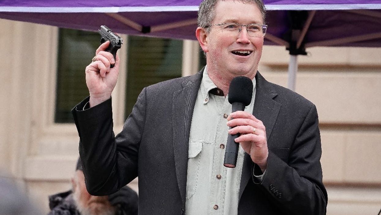 GOP's Massie: '30-40 Percent' Of Americans Should Be Able To Topple Government (VIDEO)