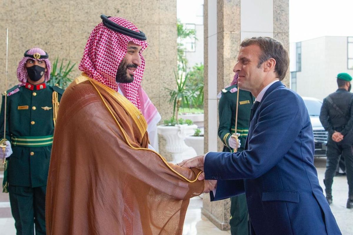 Dopo i Rafale, Macron fa il tour d’Arabia