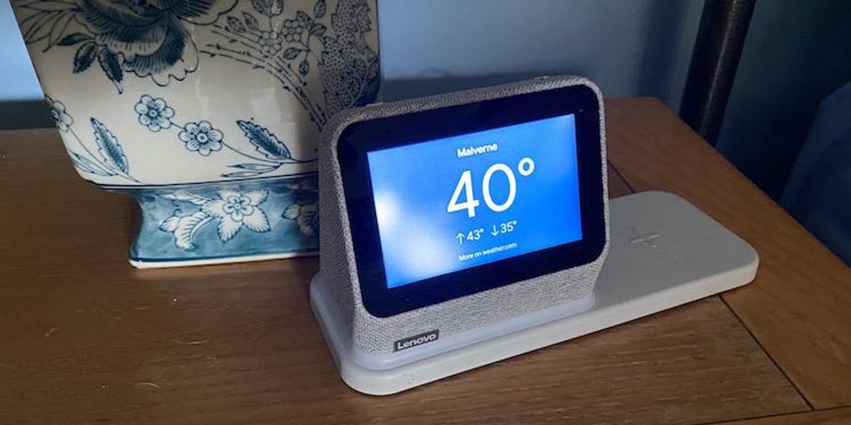 Lenovo Smart Clock 2 with Charging Station Review - Gearbrain Lenovo Smart Clock 2 with Charging Station Review - Gearbrain