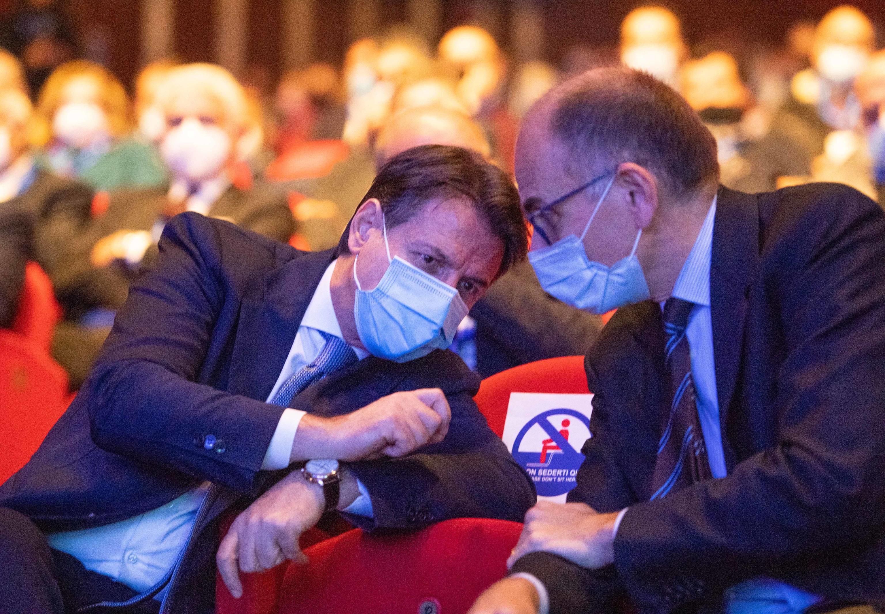 Le figuracce di Letta capro espiatorio dell’operazione Conte e i mal di pancia Pd