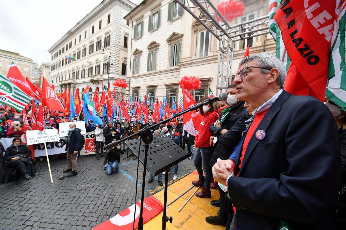 Lo sciopero spacca la sinistra e la Triplice