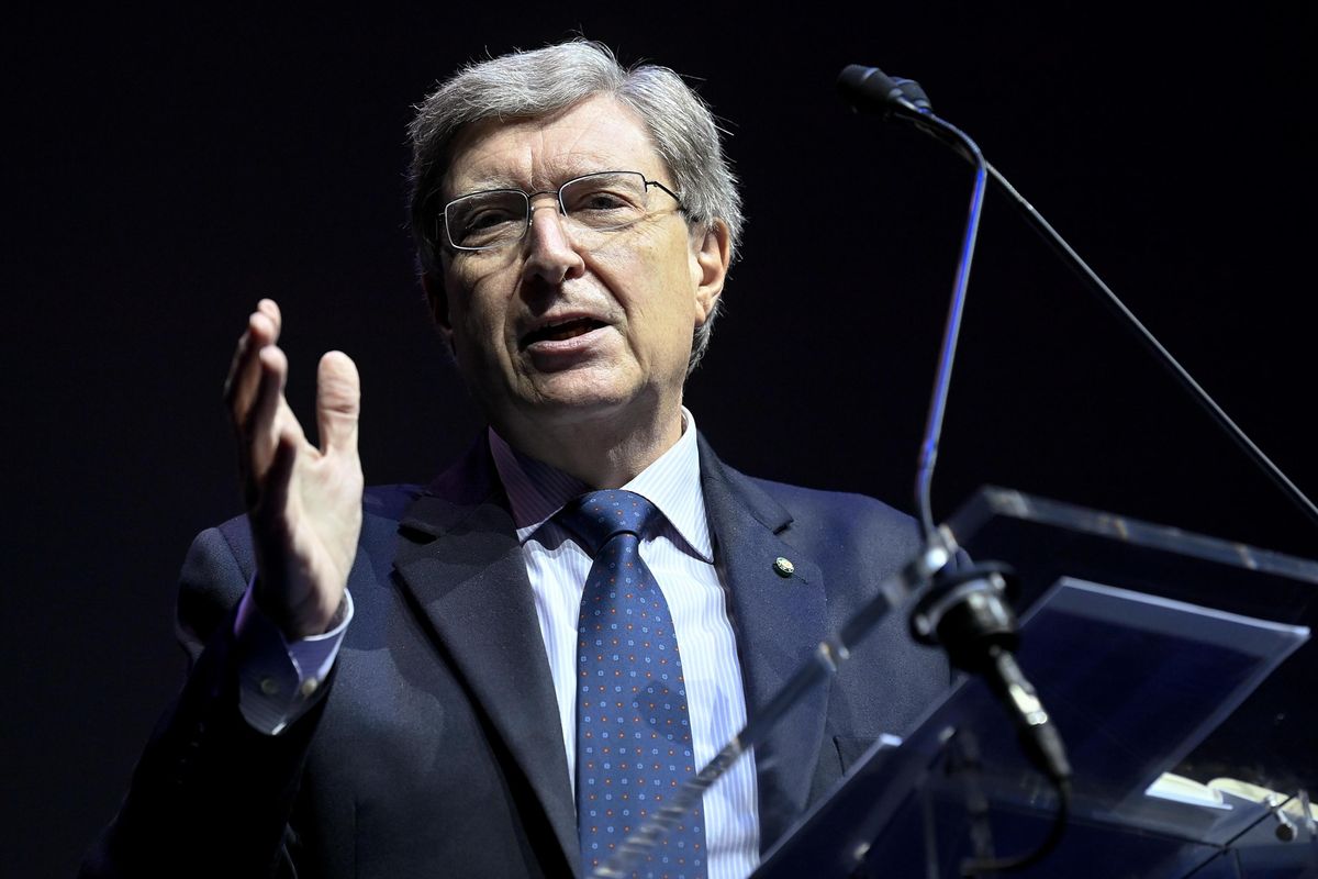 Apartheid anche in biglietteria: «Ticket solo a chi ha il foglio verde»