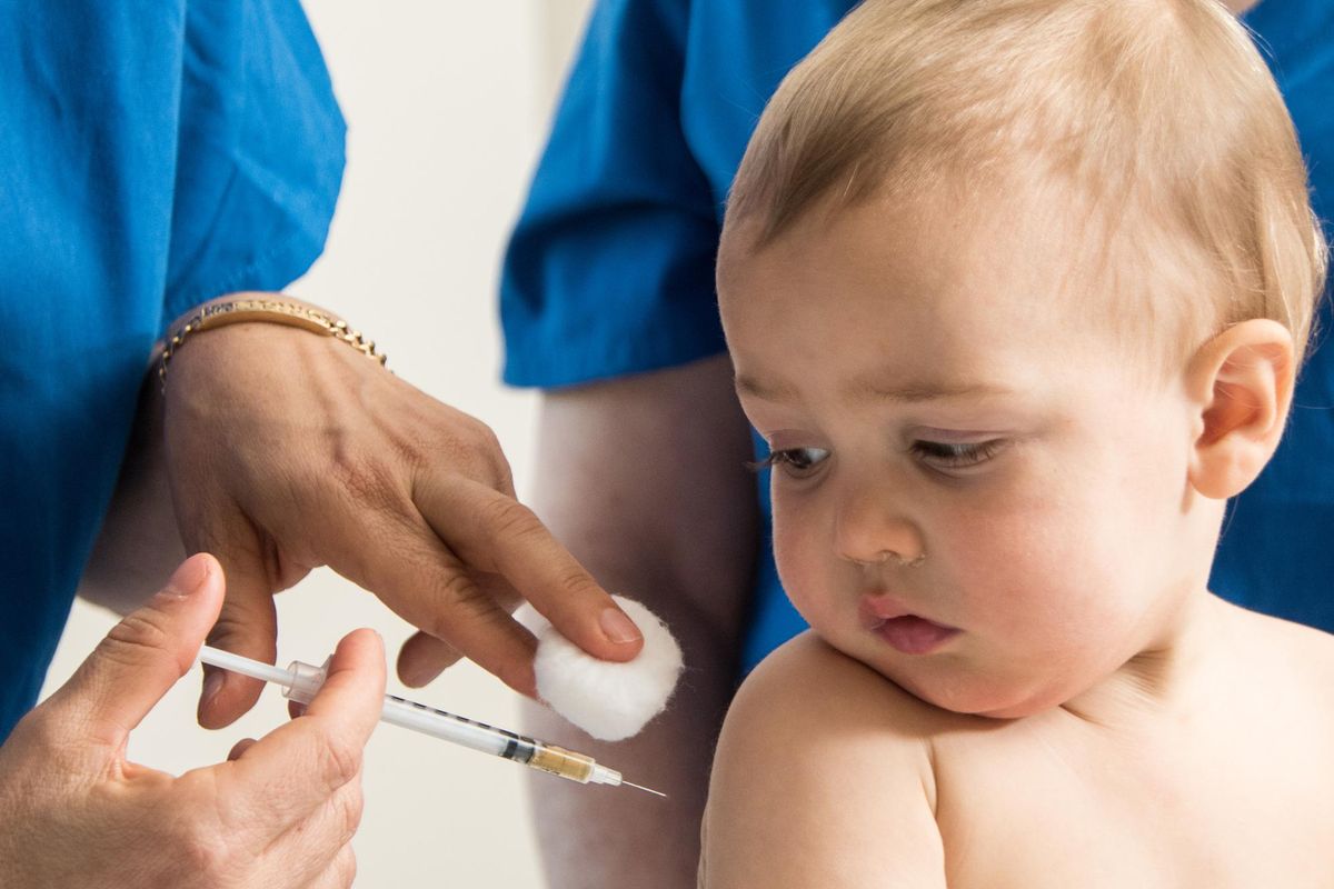 Il vero allarme-bimbi: forniture a rischio anche per il tetravalente