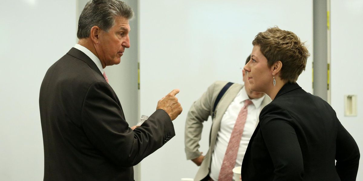 Joe Manchin Attacks Reporter Over Build Back Better - Vimarsana News