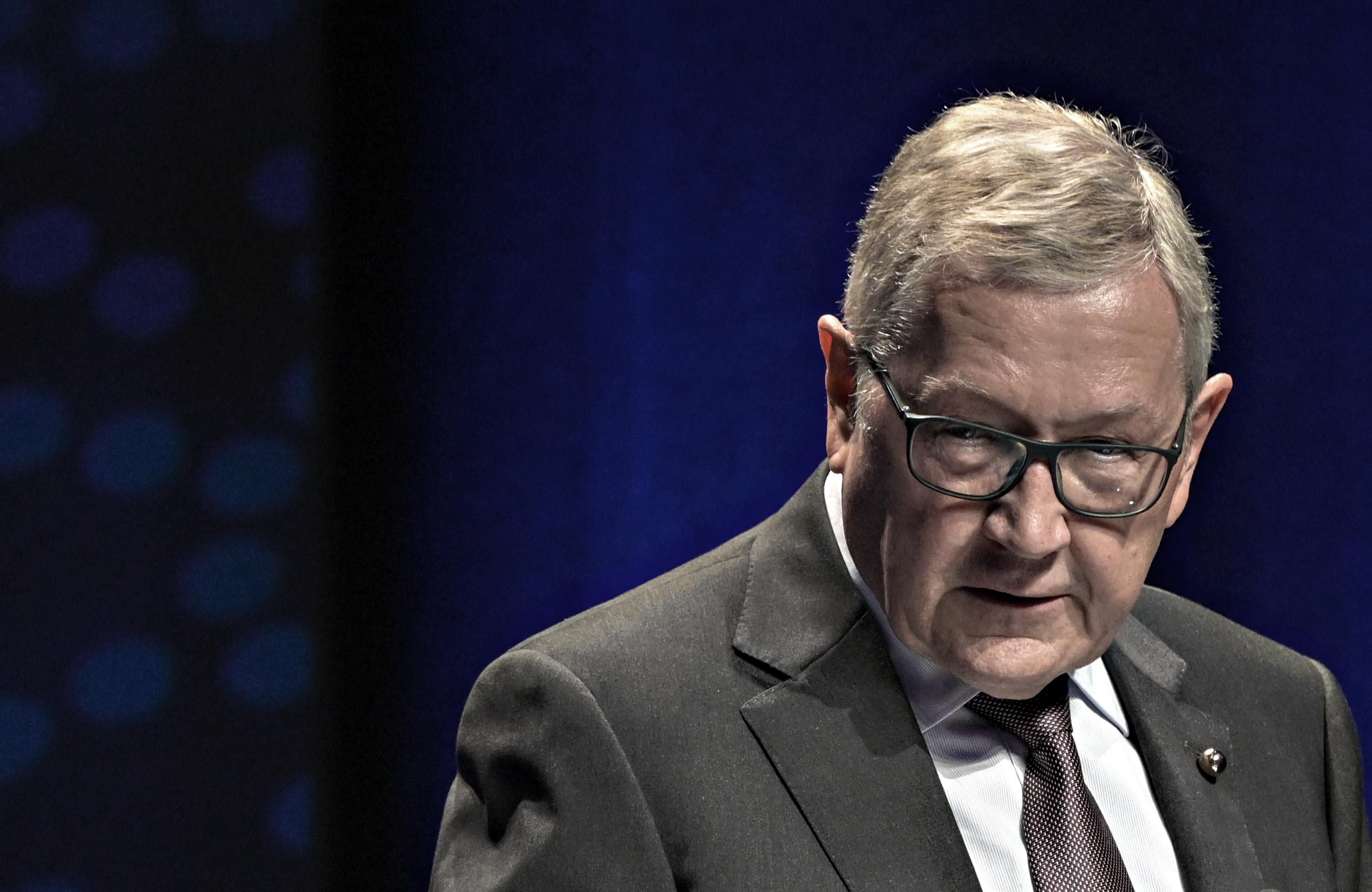 Il Consiglio d’Europa decide di non decidere su nulla. L’unica certezza è il Salvastati