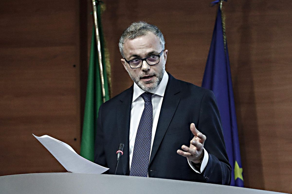 Avvisi del fisco con vizi di notifica: per impugnarli bisogna prima pagare