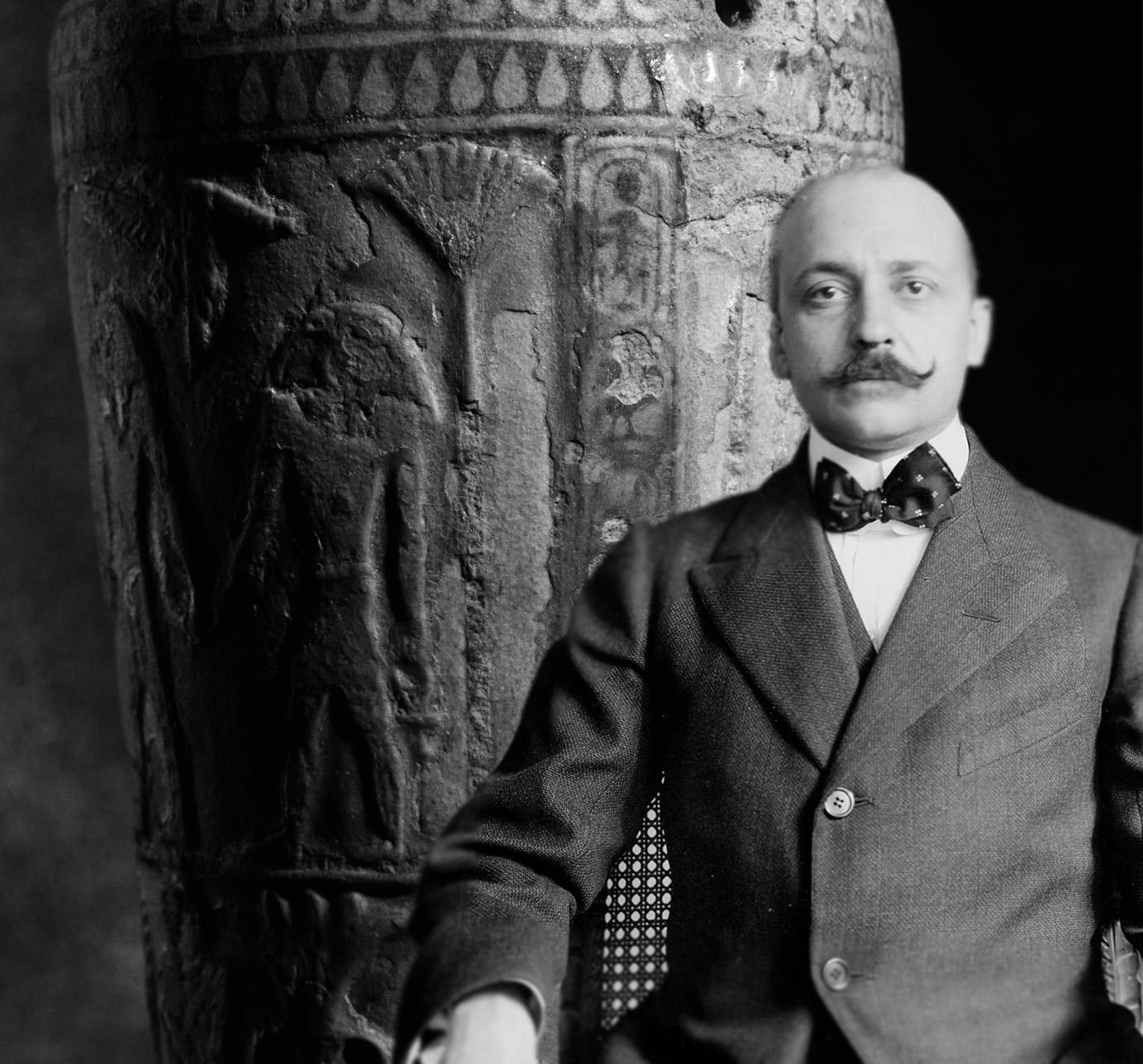 L’omaggio di Marinetti agli sposi: una mummia follemente innamorata