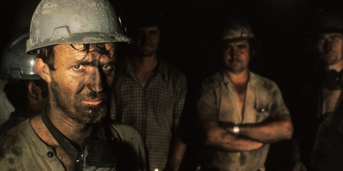 Coal Workers Are Livid With Sen. Manchin, Put Him On Notice - Vimarsana News