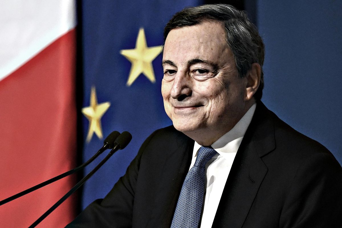 Il premier esalta lo Spazio. Peccato che il settore sforni esuberi