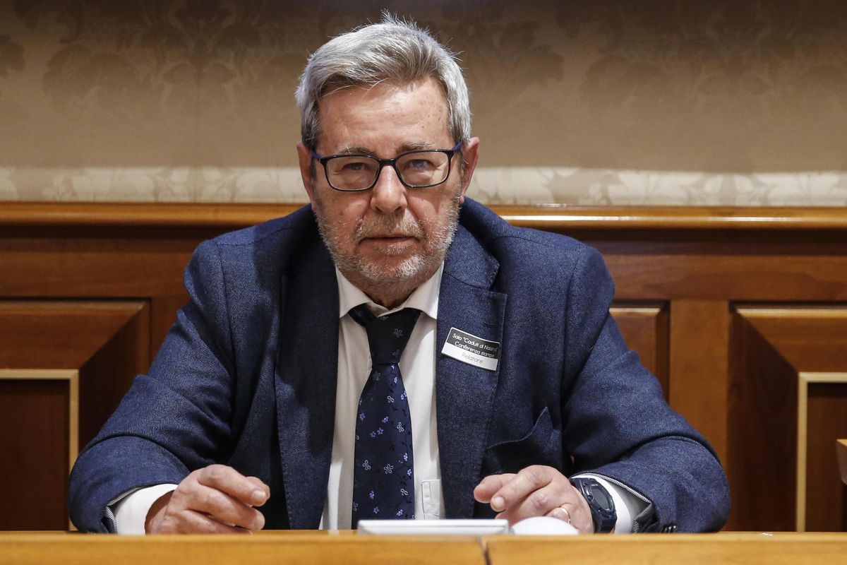 Caro senatore voltagabbana, come posso fidarmi di lei?