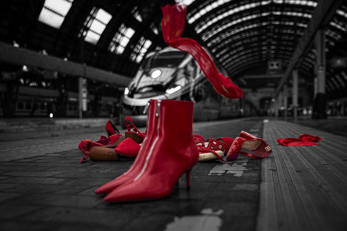 BLABLABLA. Contro la violenza alle donne solamente parole e bugie
