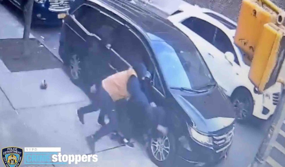 Punks caught on video ganging up on 14-year-old, punching and stomping him until he’s left curled up in a ball on sidewalk. No one dares intervene. Punks caught on video ganging up on 14-year-old, punching and stomping him until he’s left curled up in a ball on sidewalk. No one dares intervene.