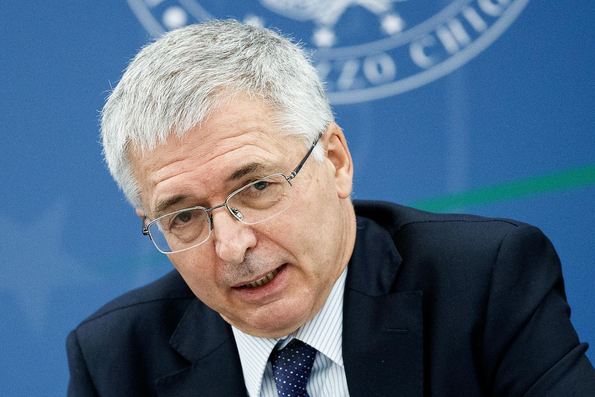 La maggioranza litiga sulla manovra. Almeno c’è il rinvio delle cartelle