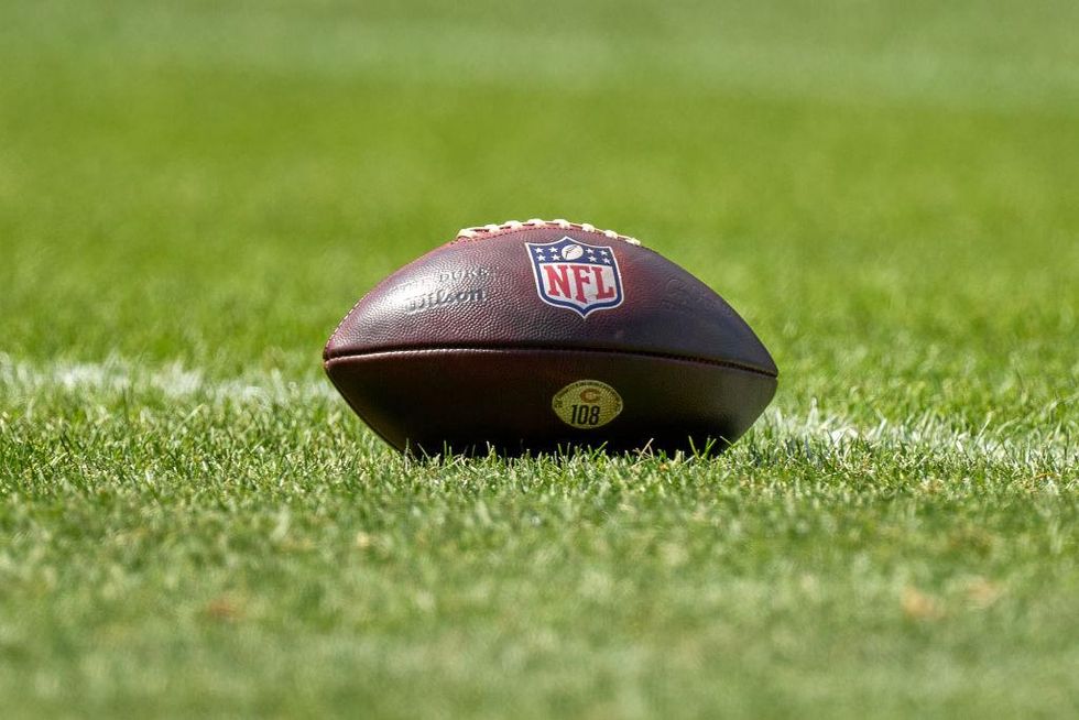 NFL reportedly funneling cash to ‘defund the police’ groups through its social justice initiative NFL reportedly funneling cash to ‘defund the police’ groups through its social justice initiative