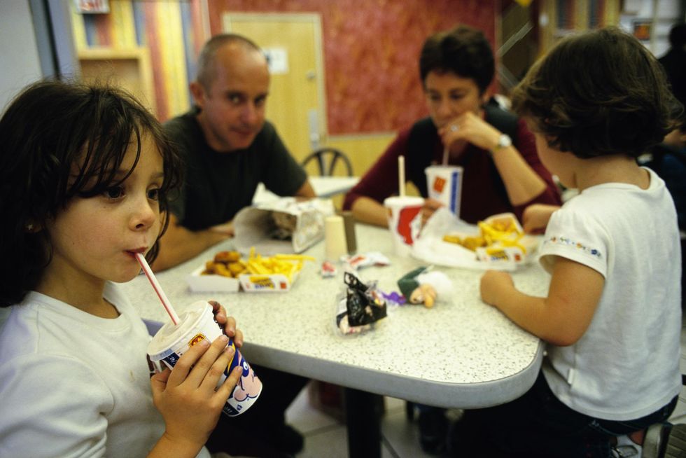 Chicago will ban restaurants from marketing unhealthy sugary drinks to children Chicago will ban restaurants from marketing unhealthy sugary drinks to children