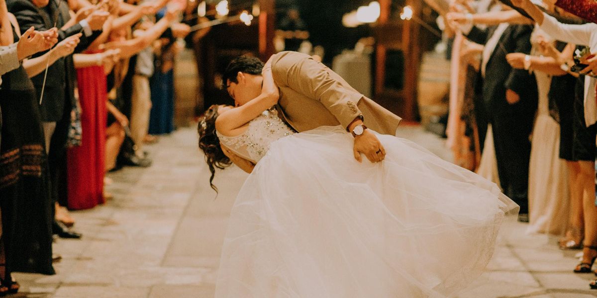 People Who Married Someone Significantly Richer Or Poorer Explain How It Worked Out