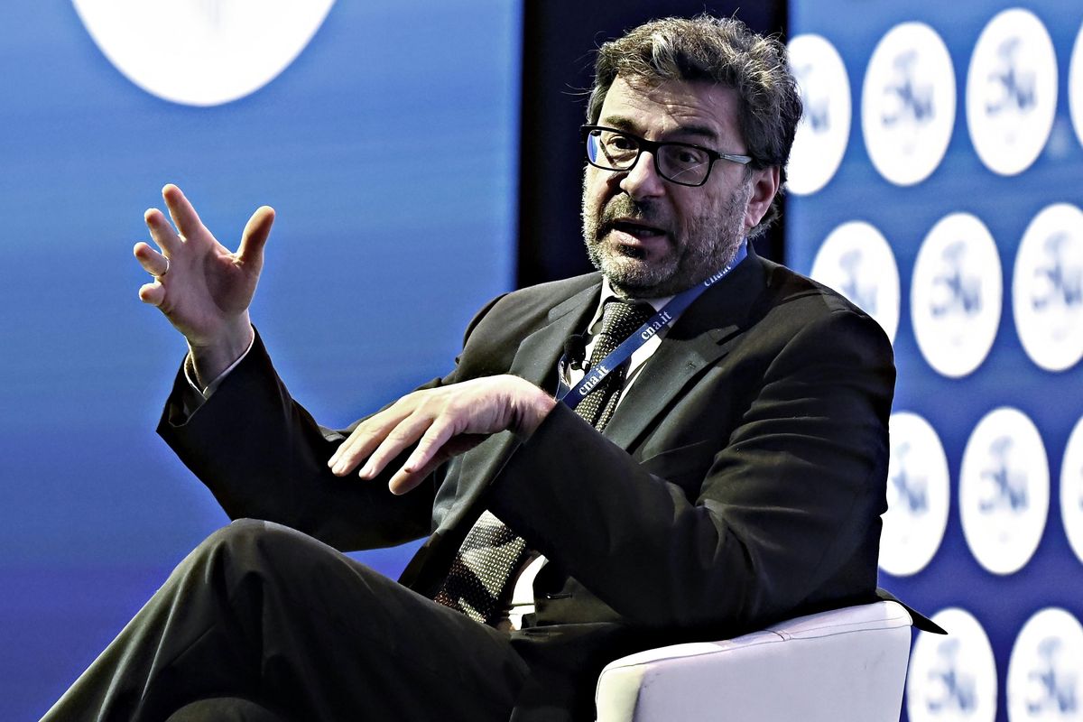 È guerra sull’obbligo di vaccino agli statali