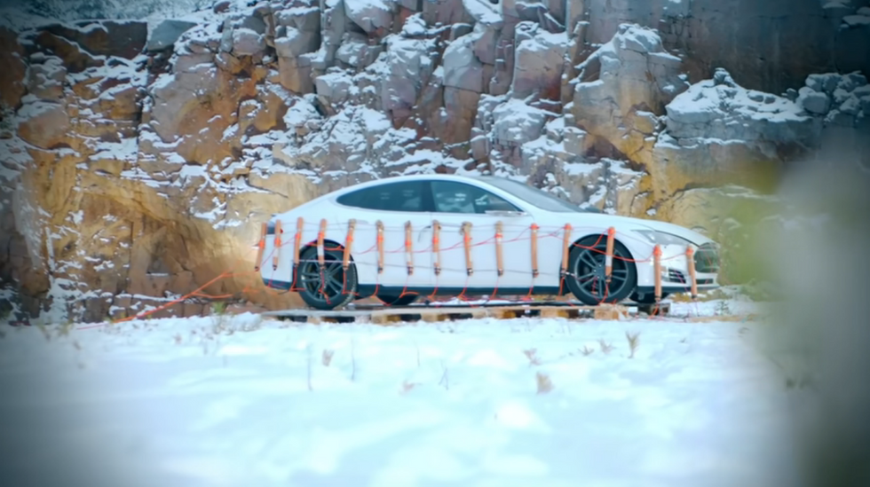 Video: Rather than pay K to repair his Tesla’s faulty battery, the owner decided to strap dynamite to the car and blow it into smithereens Video: Rather than pay K to repair his Tesla’s faulty battery, the owner decided to strap dynamite to the car and blow it into smithereens