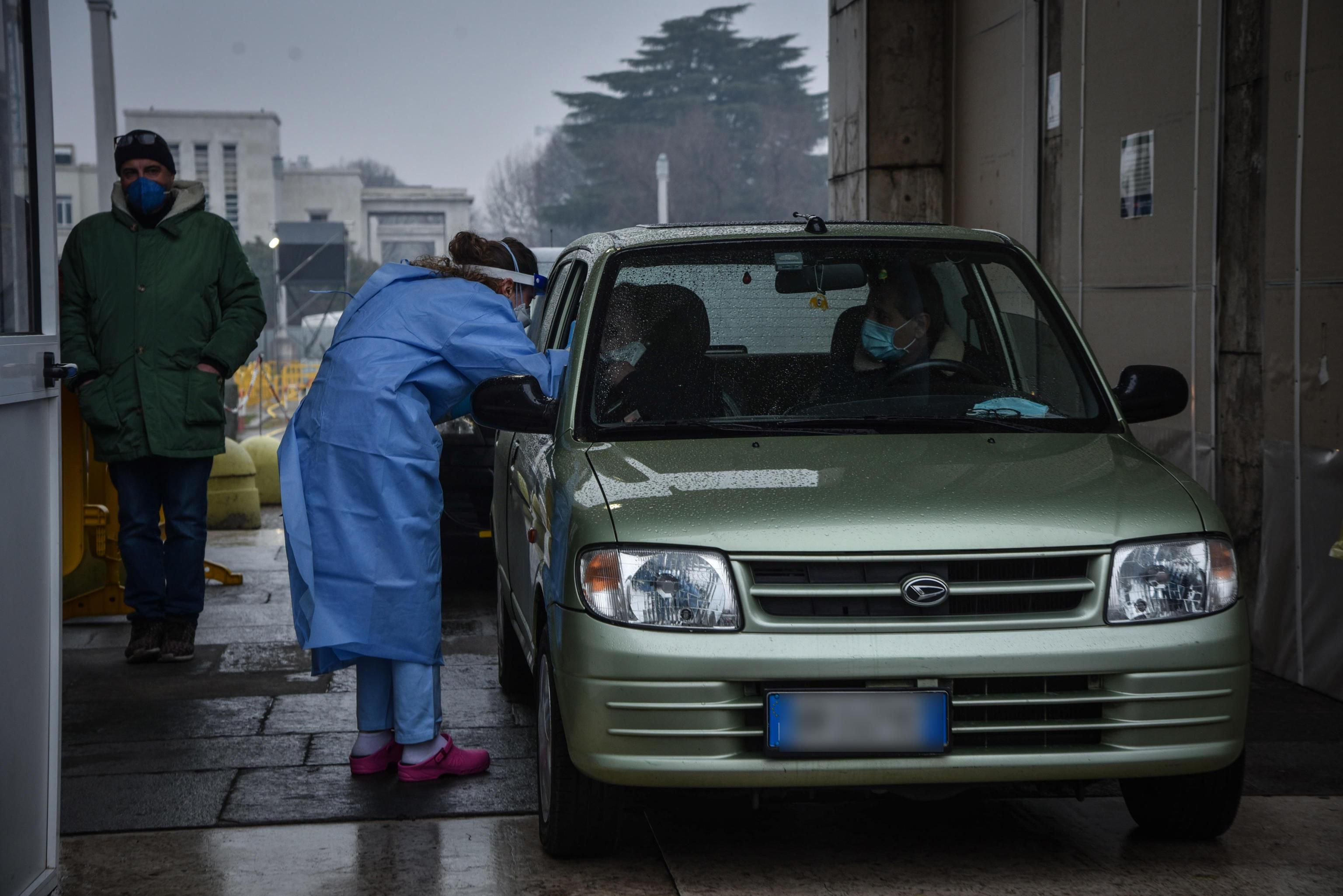 Su test e tracciamento regna il caos