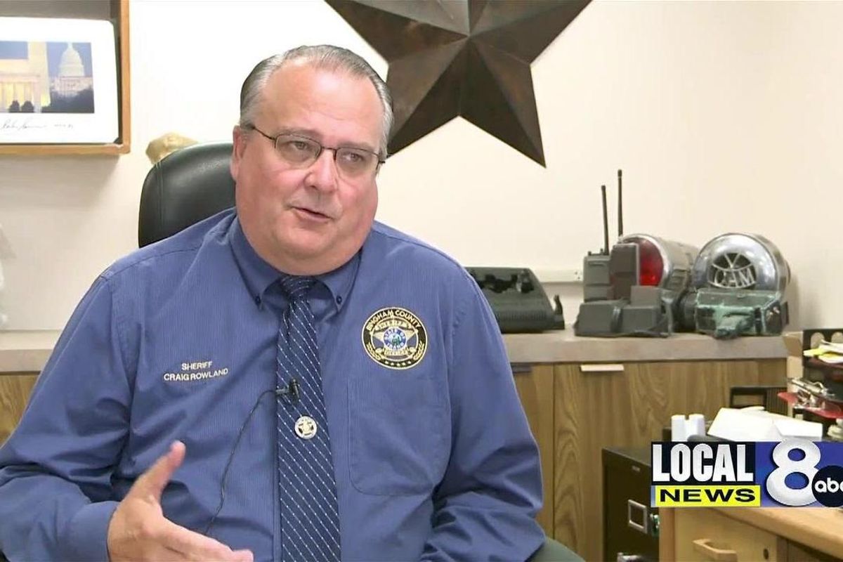 Sheriff Charged With Pulling Gun On Youth Group Girls Can Keep Job, But Not Guns