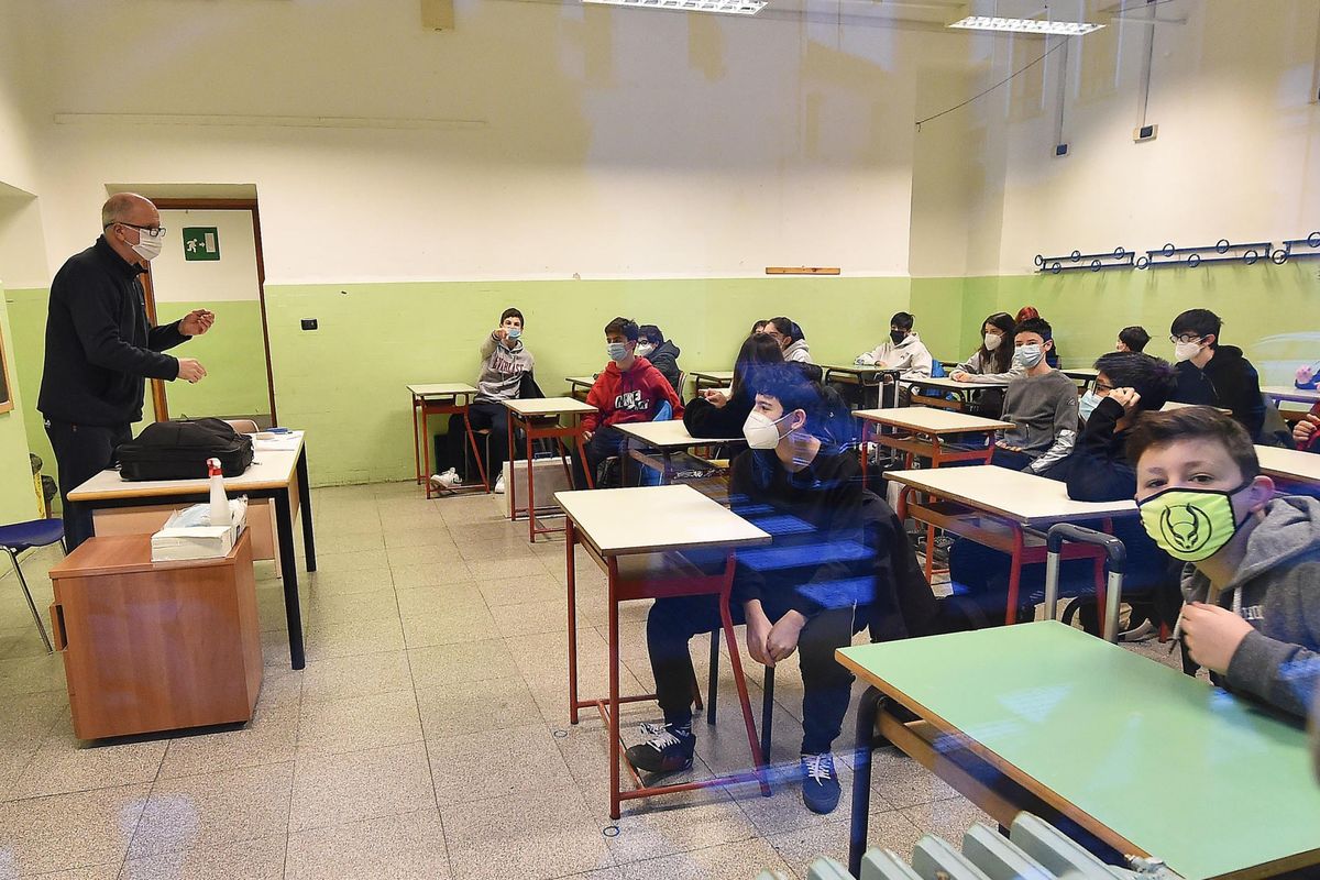 vaccino gogna studenti green pass