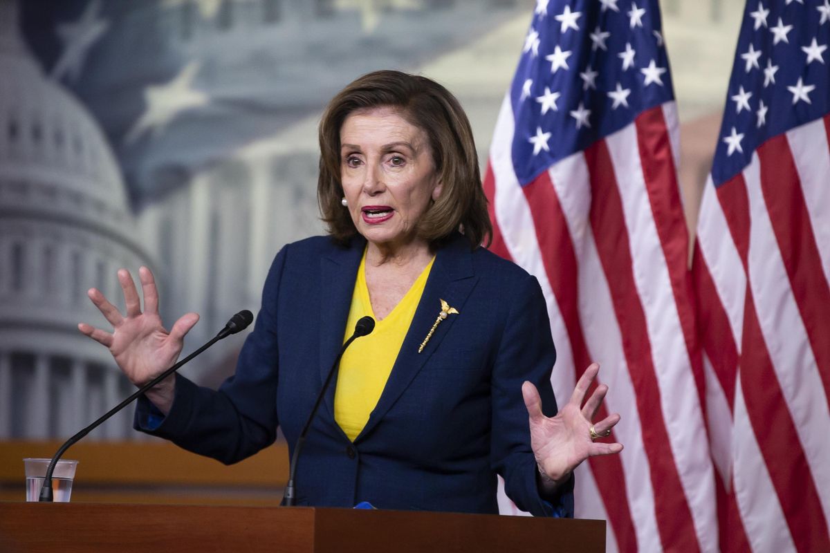 La Pelosi è tenera coi colossi Web e suo marito sbanca a Wall Street