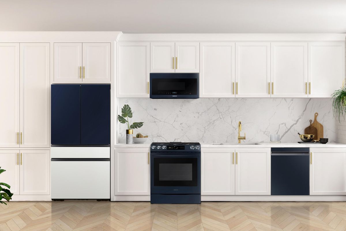 Samsung Bespoke Kitchen appliances in a kitchen