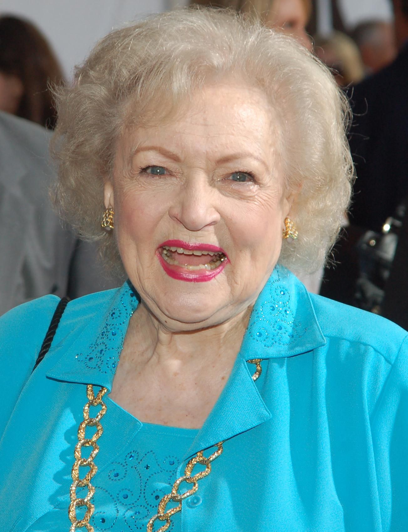 Anti-Vaxxers Make Insane Claim About Betty White's Death