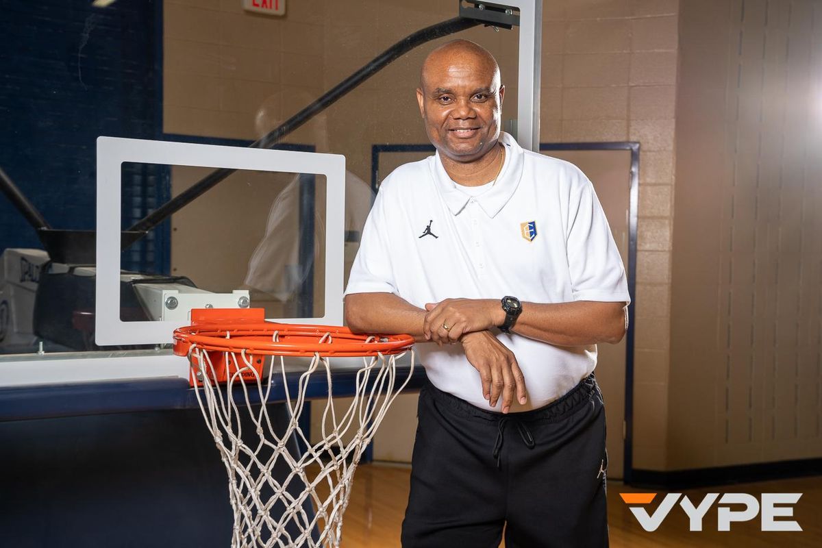 Coach of the Week: Albert Thomas of Elkins Basketball presented by ARS