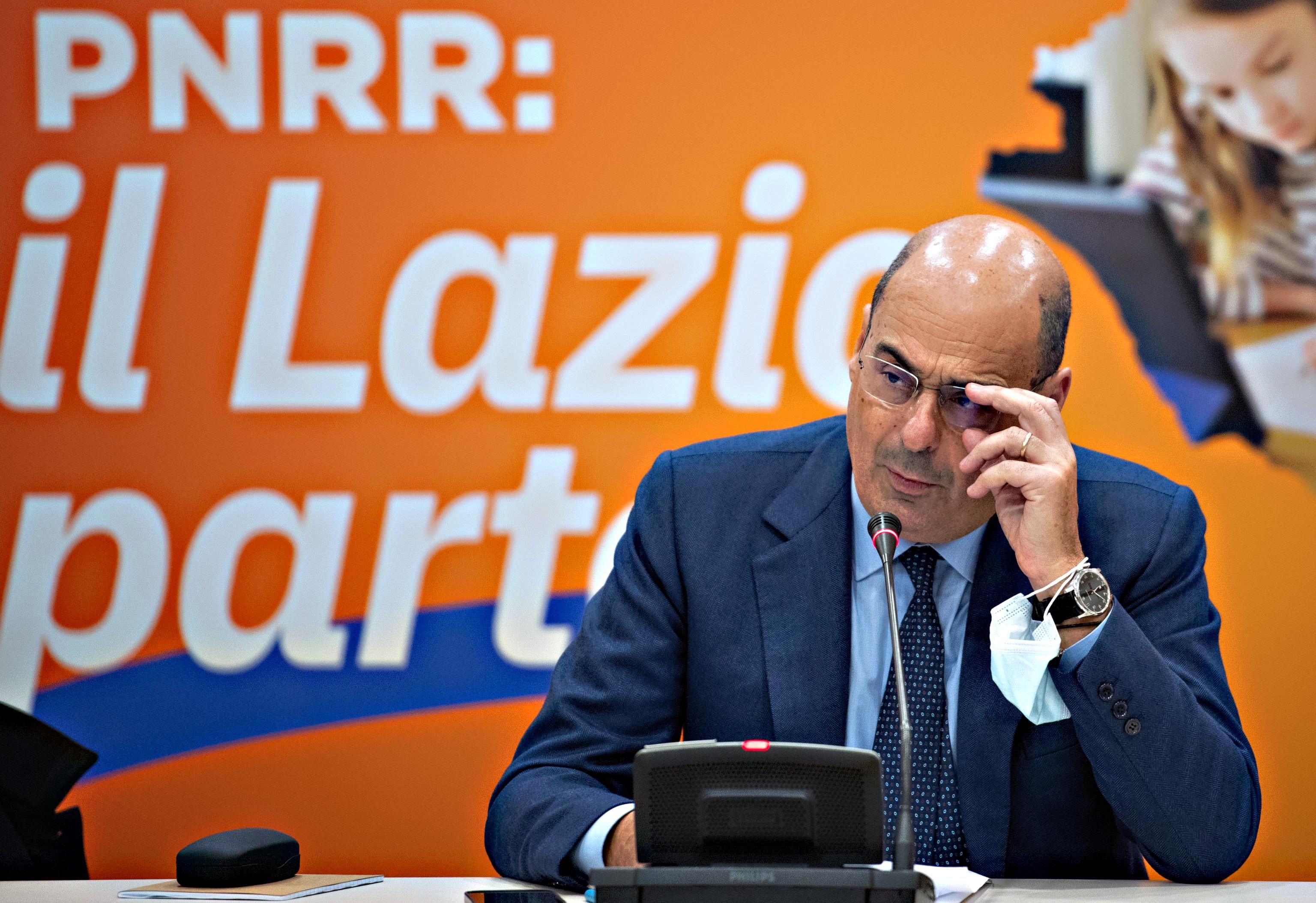 I grillini si spartiscono le poltrone con quelli del «partito di Bibbiano»