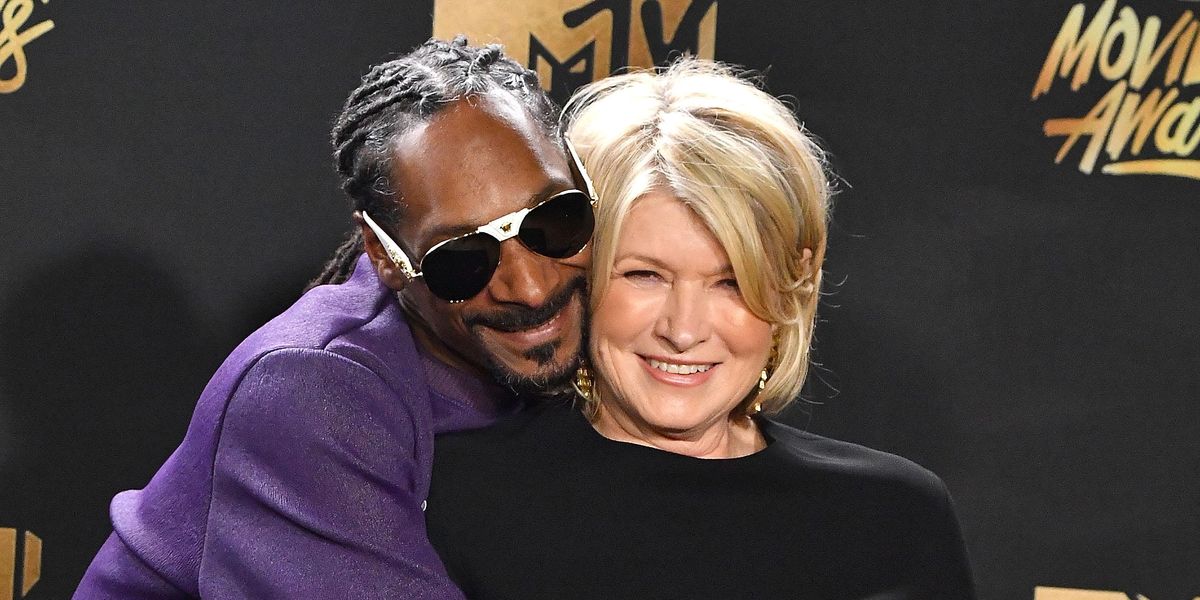 Snoop Dogg, Martha Stewart Will Host the Puppy Bowl Again