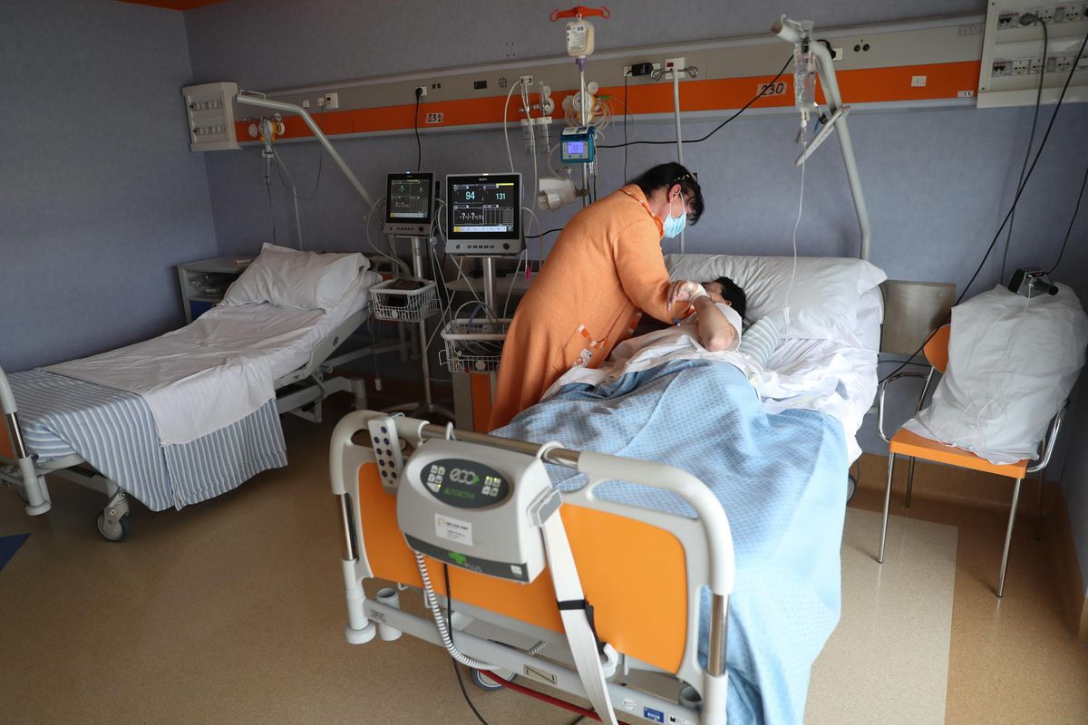 Morti covid, ricoveri, vaccini. I numeri italiani non tornano