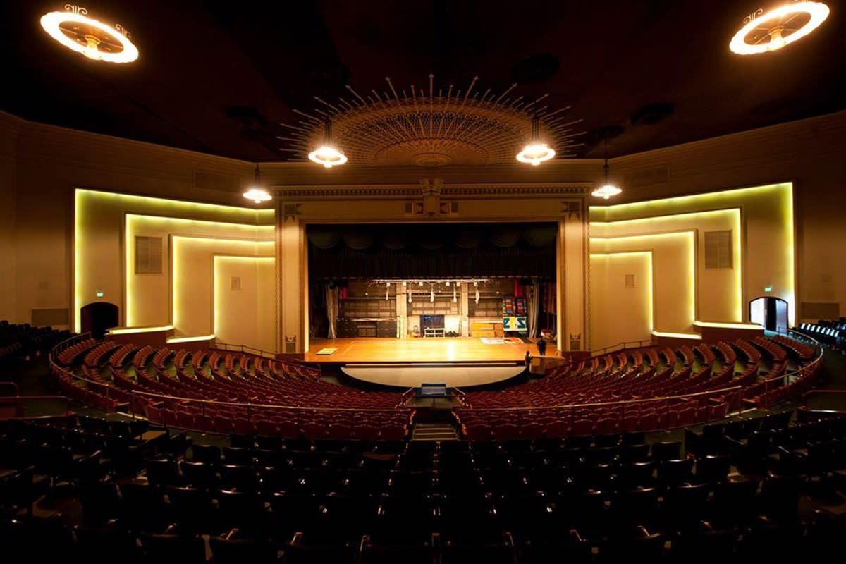 Which are the best performing arts centers in New Jersey?
