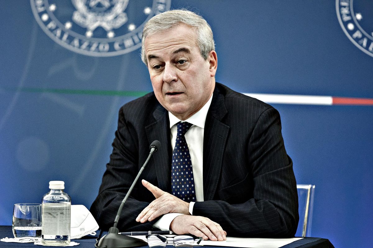 Il totem bollettino non si può toccare. Speranza cambia idea, Regioni deluse