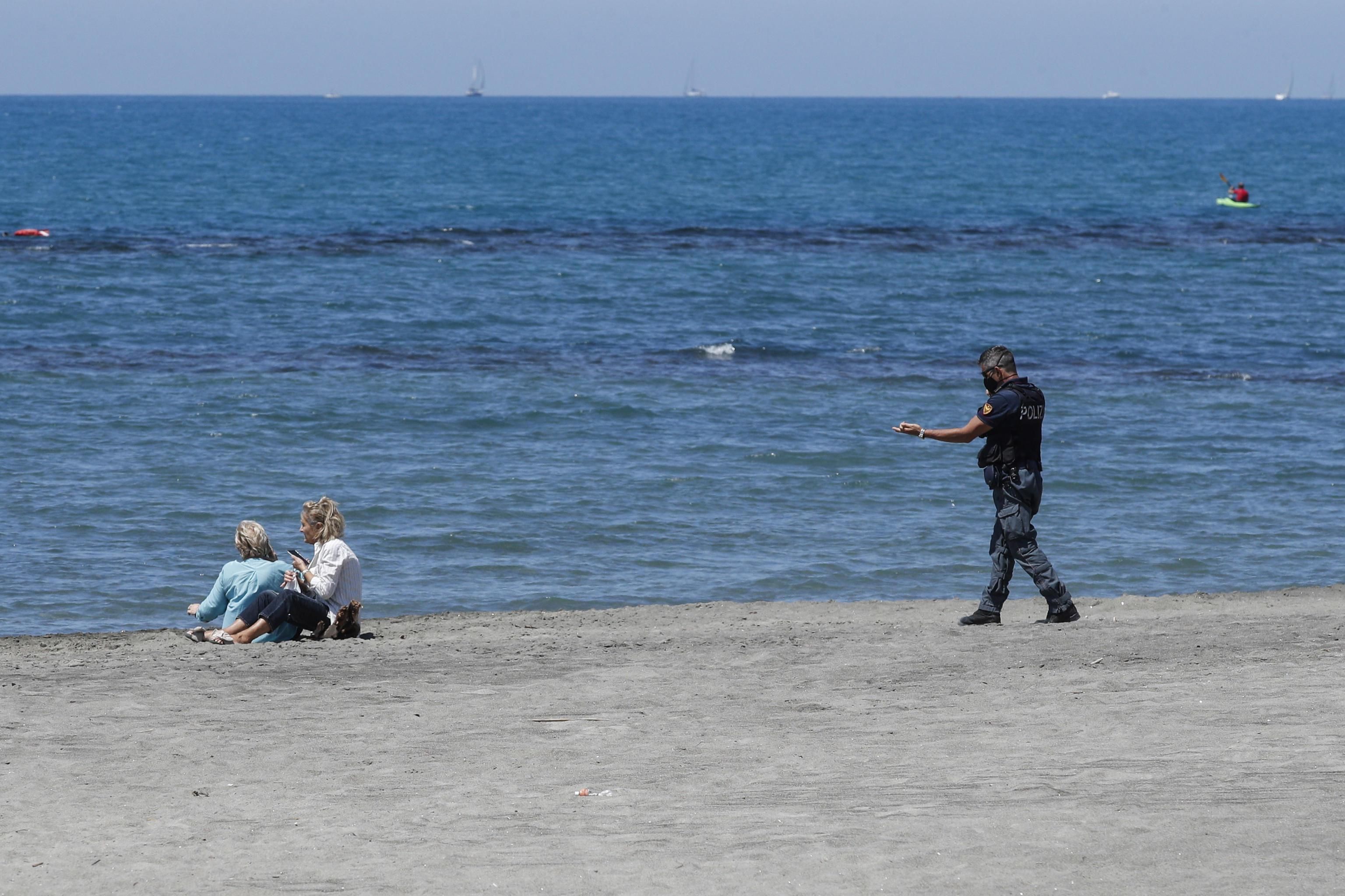 Finita la psicosi resteranno le ferite della guerra civile sanitaria