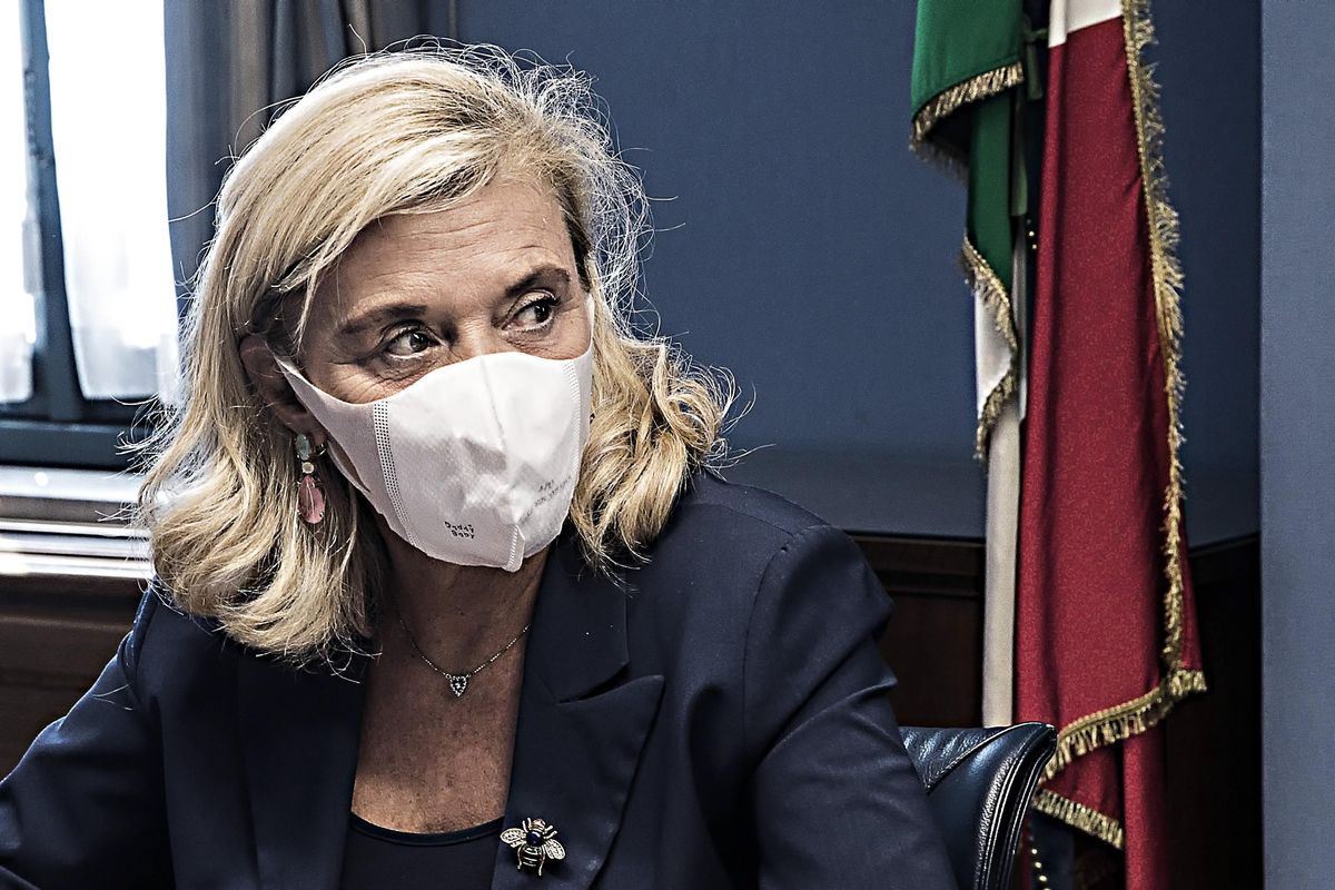 Da capo dei servizi segreti a capo del governo? Roba da Unione sovietica