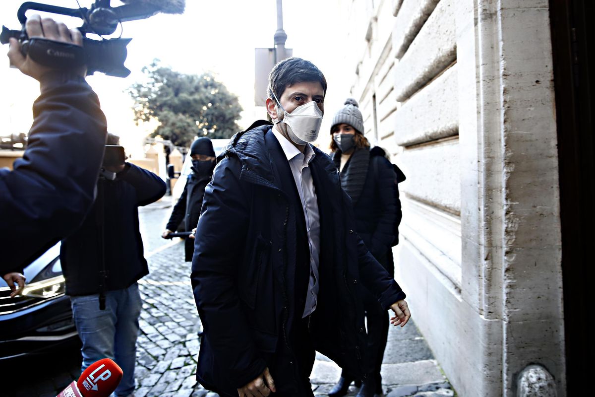 Obblighi e divieti sono stati imposti grazie a numeri opachi e atti di fede