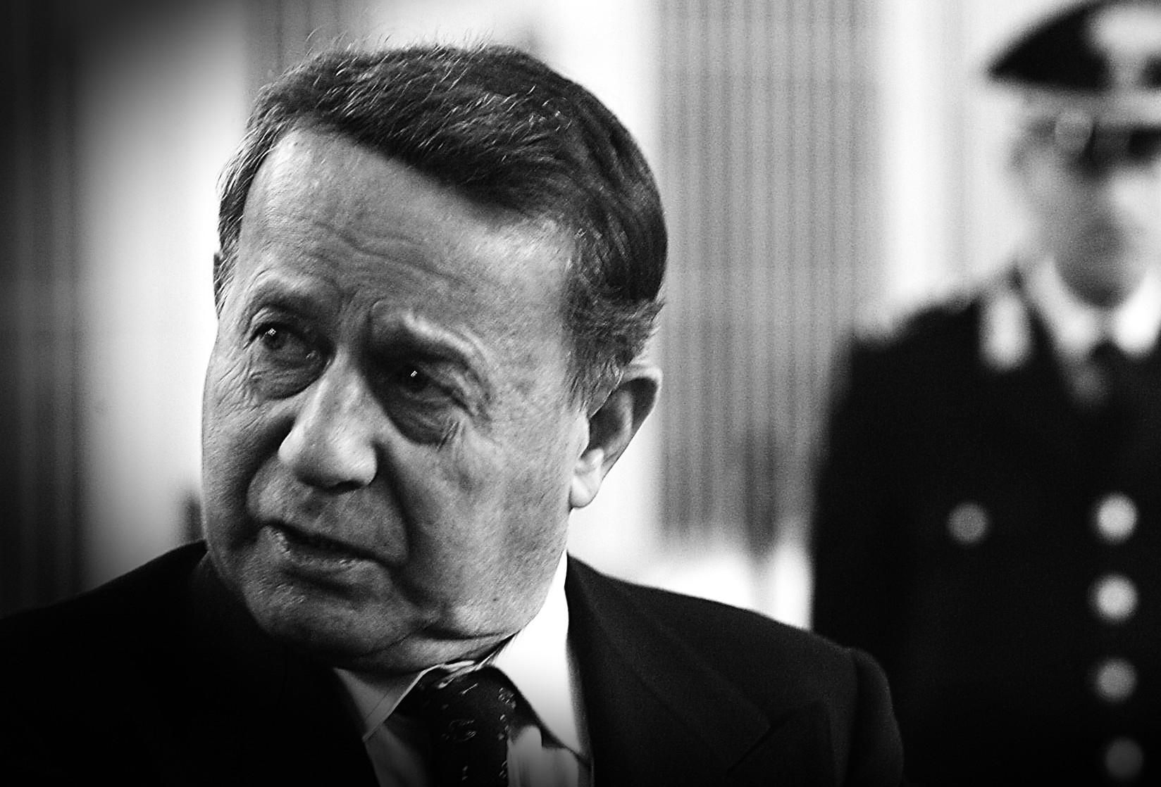 Carboni è scomodo anche dopo morto: «Pronto un libro con i suoi segreti»