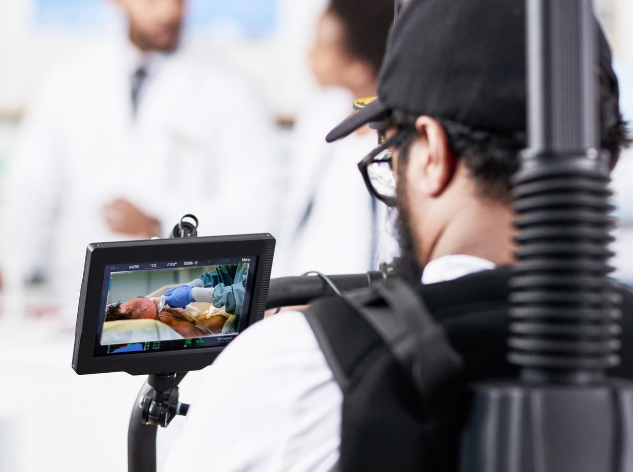 Le tv entrano in corsia, i parenti no