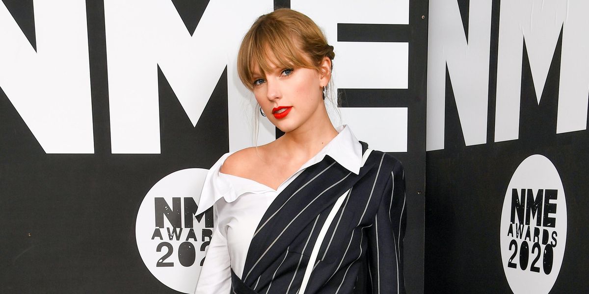 Taylor Swift Stalker Crashes Car Into Her Home