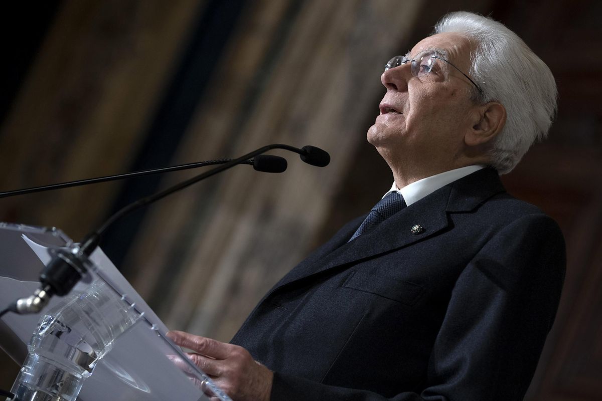 «Pensione sulla prepagata maltese». L’indagine sul fratello di Mattarella