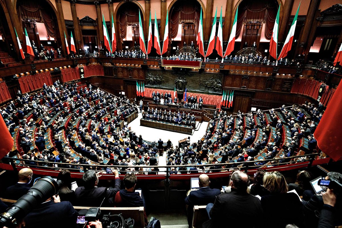 In Parlamento arrivano tre decreti. L’Aula corregga le follie del governo