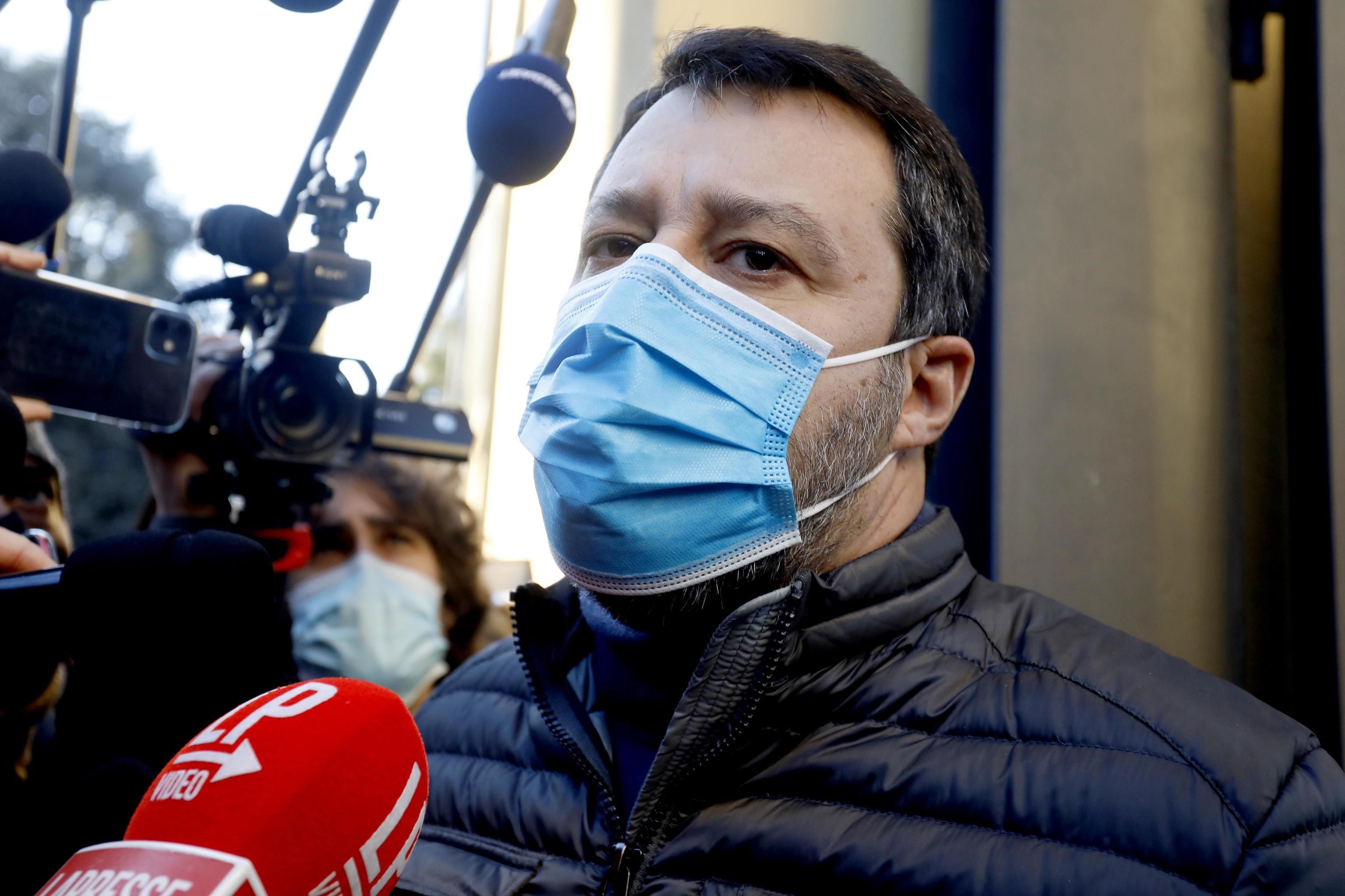 La Lega alza il tiro sulle bollette ma il governo sfila il tema dal Cdm