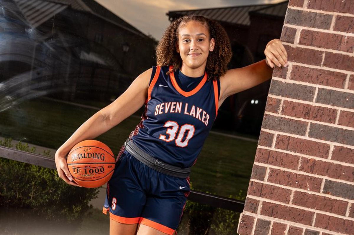 Carlton scores 44 as Seven Lakes takes share of 19-6A title