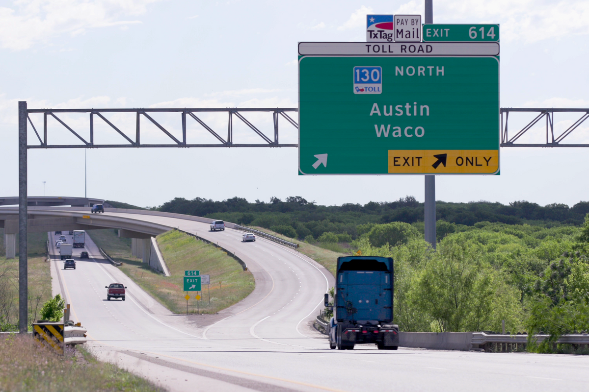 The faster alternative to I-35 reaches all-time high traffic