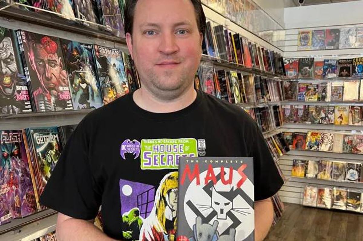 Comic Book Guy Sends Free Copies Of 'Maus' To TN Kids. That's How You Beat Nazis!